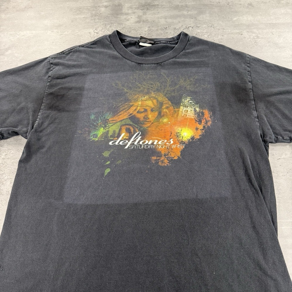 Giant Deftones T Shirt Mens L Black Saturday Night Wrist‎ Band Tee Vintage 2006